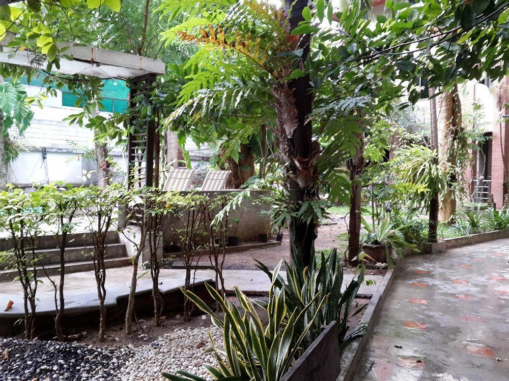 Anong Guesthouse 차웽 외부 사진
